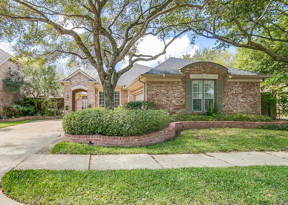 1st image of 1506 Harness Oaks Ct