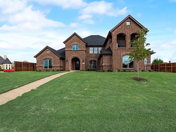 2nd image of 909 Eagle Point Dr
