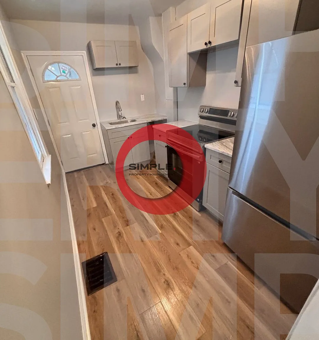 3 bed, $1,425 — Photo 2