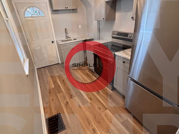 2nd image of 426 Wunder St