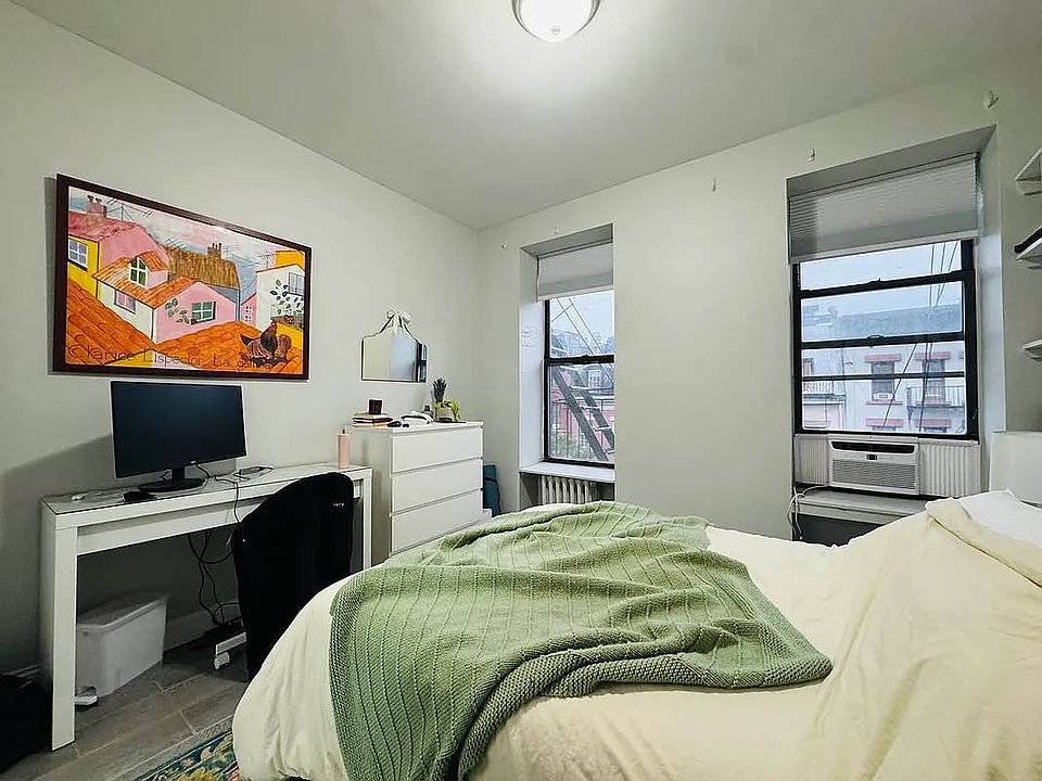 1st image of 17 Saint Marks Pl APT 16