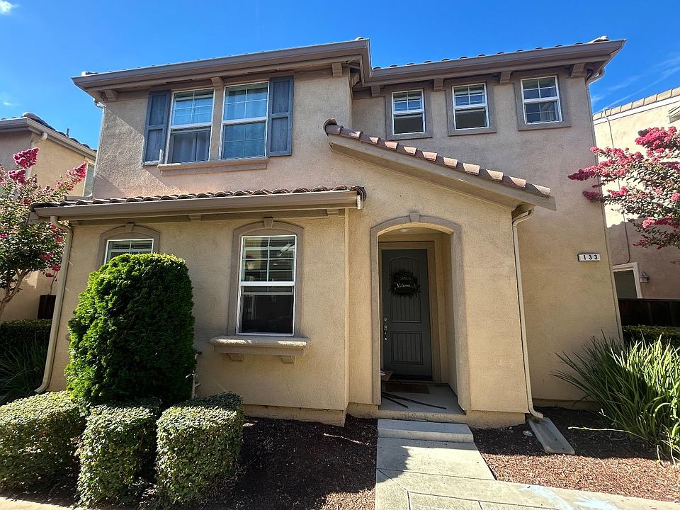 1st image of 133 Palomino Pl
