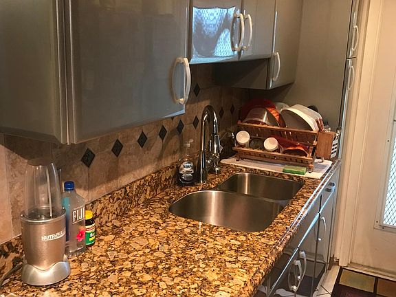 5th image of 224 Hibiscus Ave APT 157