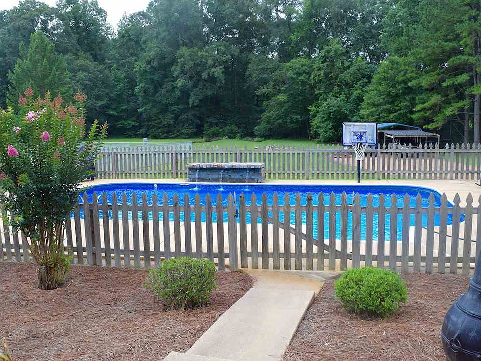 2nd image of 186 McCarty Rd