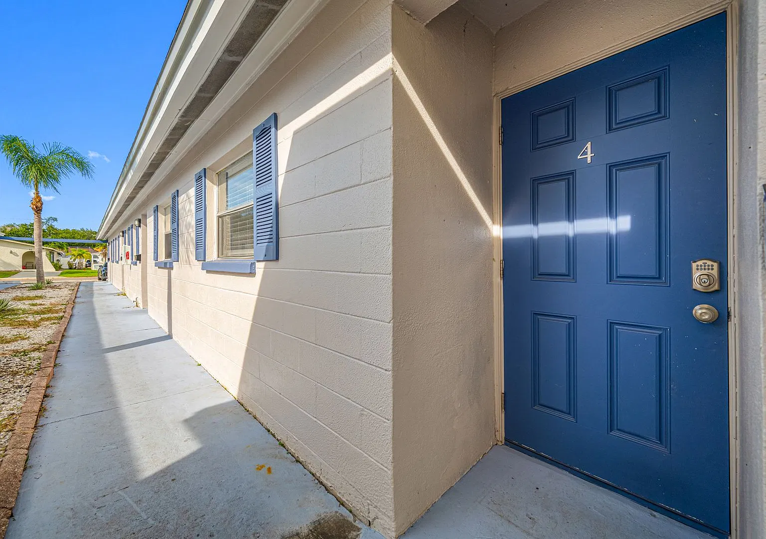 Flats Off 5th — Photo 1
