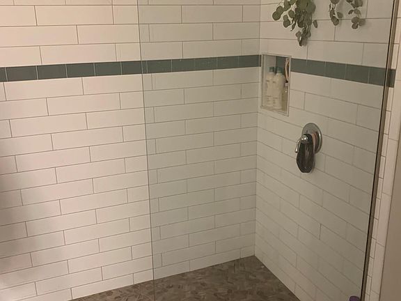 5th image of 1901 Fillmore St NE #2