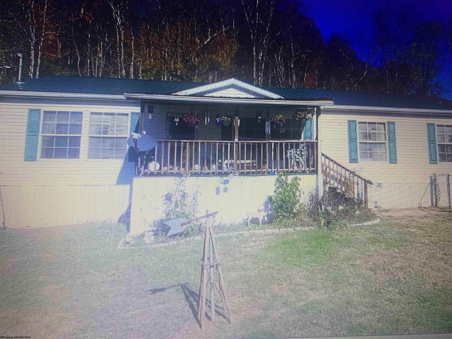 132 Arnoldsburg Rd, Arnoldsburg, WV 25234 | MLS #10154703 | Zillow