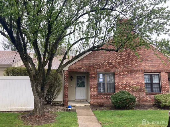 191 Wycoff Way W, East Brunswick, NJ 08816