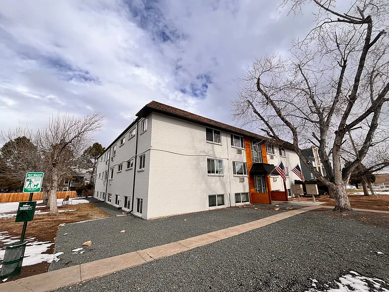 1 and 2 bed Apartments! Many with W/D in unit! Rent Specials! Call Today! Tour Today! — Photo 17