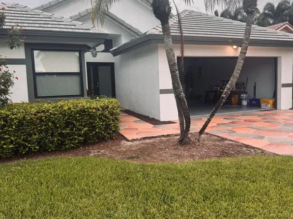 222 Citrus Trl, Boynton Beach, FL 33436