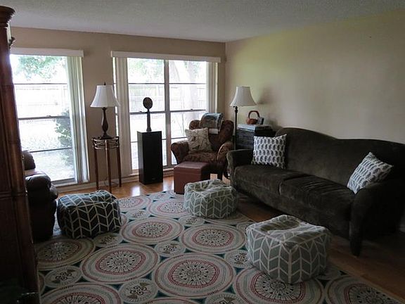 5th image of 8516 Woodhurst Dr