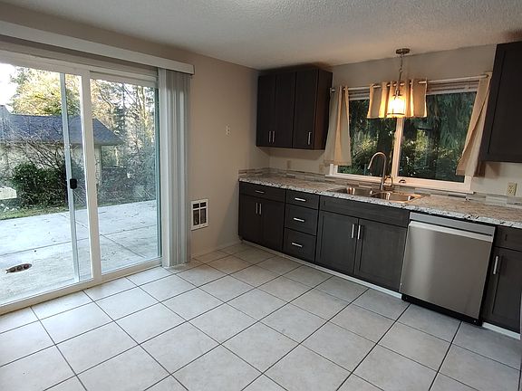4th image of 4521 SE Firmont Dr