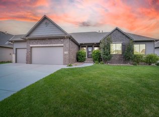 2518 N Paradise Ct, Wichita, KS 67205