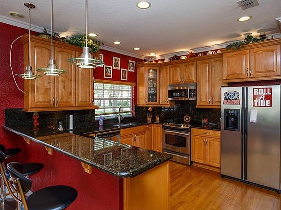 3rd image of 1121 Shoreline Ln
