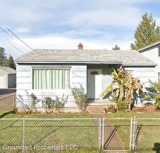 8743 SE Rural St, Portland, OR, 97266