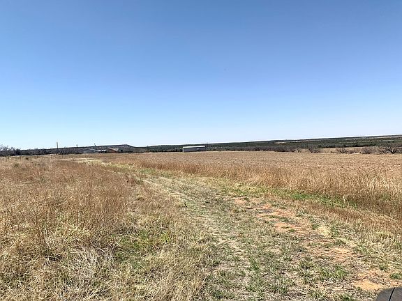 5th image of 800 County Road 214