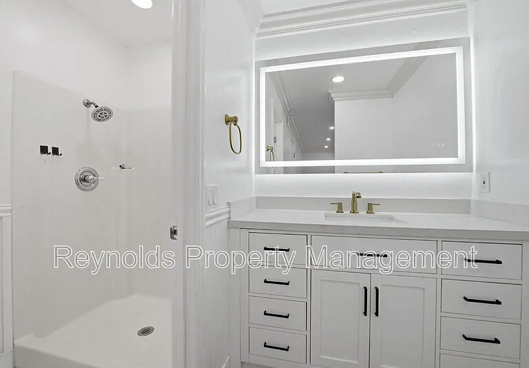633 R Ave #35 — Photo 17