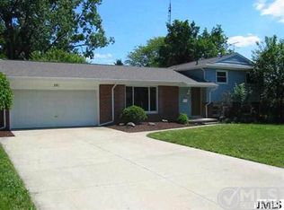 561 Birchwood St, Jackson, MI 49203