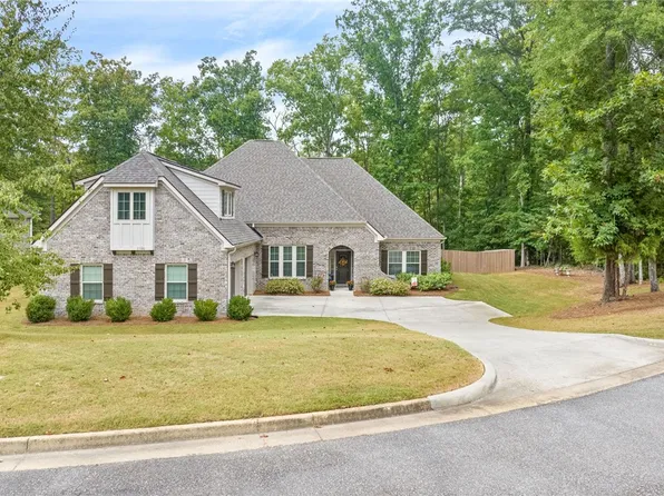 1100 Cedar Creek Dr, Opelika, AL 36801