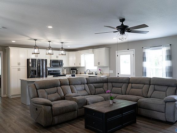 4th image of 208 Ky Creed Ln