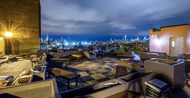 Rented by Nooklyn NYC LLC | media 80