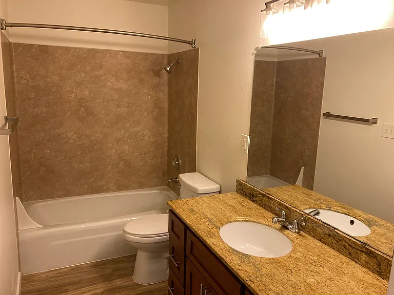 Queen Anne 9 — Photo 14