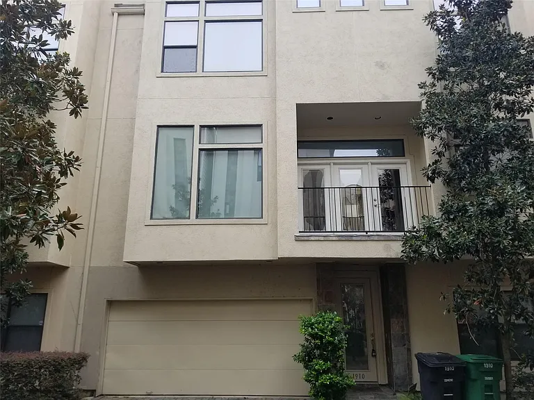 1910 Woodbury St — Photo 26