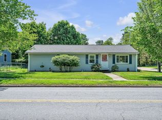 32 S Summit St, Essex Jct, VT 05452