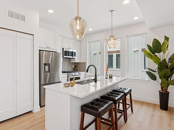 2nd image of 2170 S Bellaire