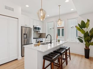 2176 S Bellaire St, Denver, CO 80222