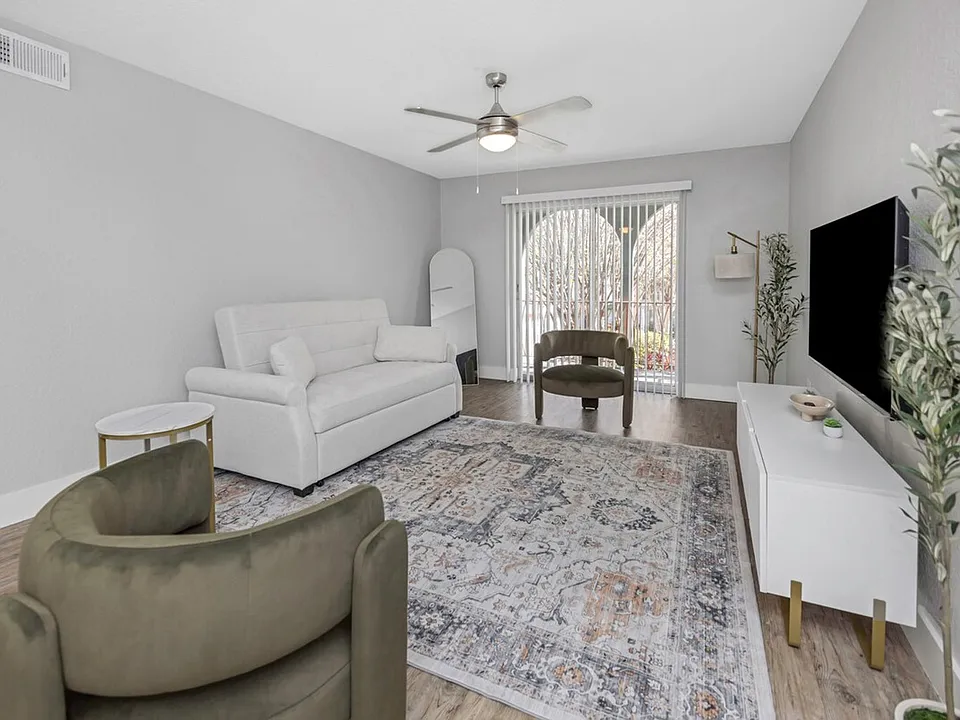 110 S Manhattan Ave #ID1369908P