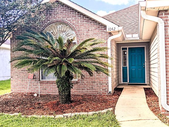 4th image of 1042 High Meadow Dr