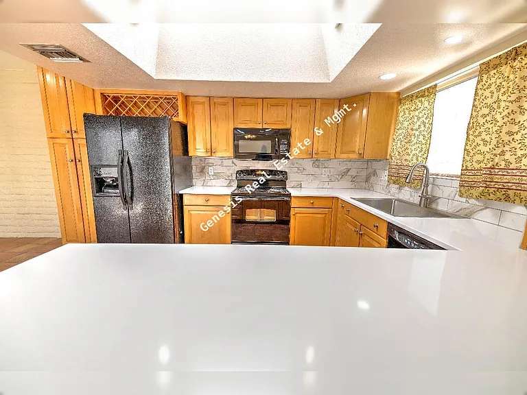 4741 E Calle Elegante — Photo 5