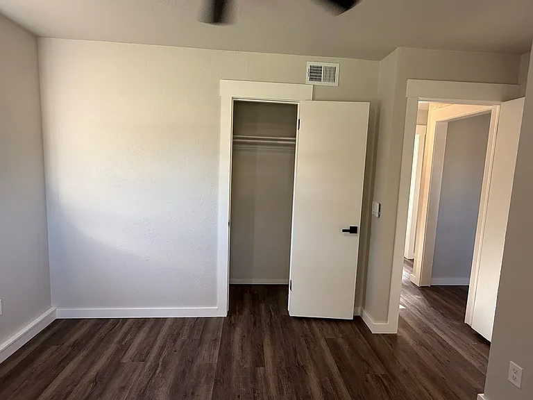 2209 Marshall Dr — Photo 45