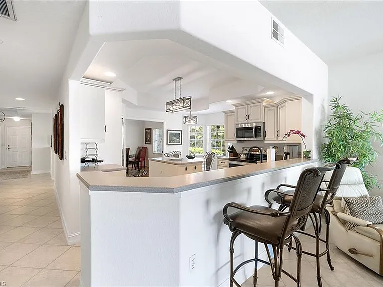 8177 Saratoga Dr #1001 — Photo 10