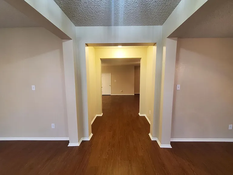 183 Rolling Ct — Photo 5