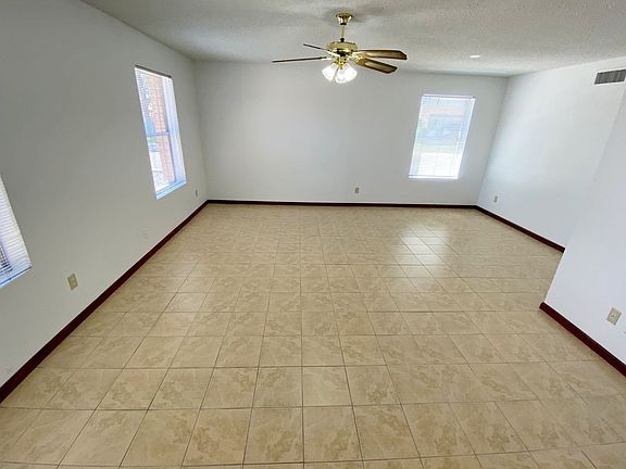 5th image of 6022 N 72nd Dr