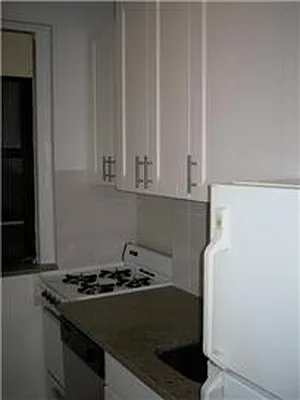 Rented by R New York | media 8