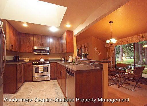 4th image of 137 Hilltop Dr