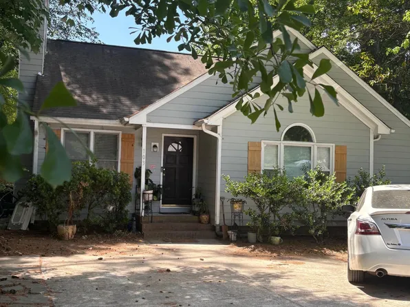 103 Hunter Park Ct, Cary, NC 27511
