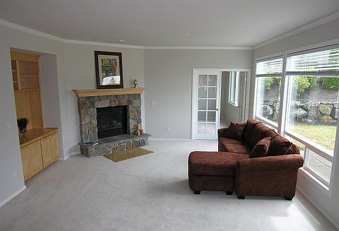 Den w/Bonus Room