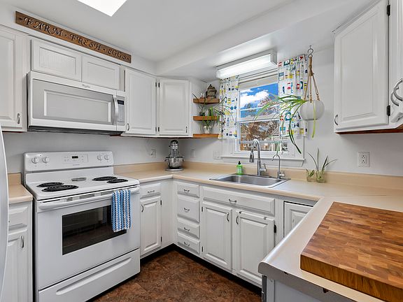 4th image of 124 Columbia Avenue
