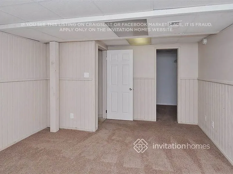 2851 S Genoa St — Photo 11