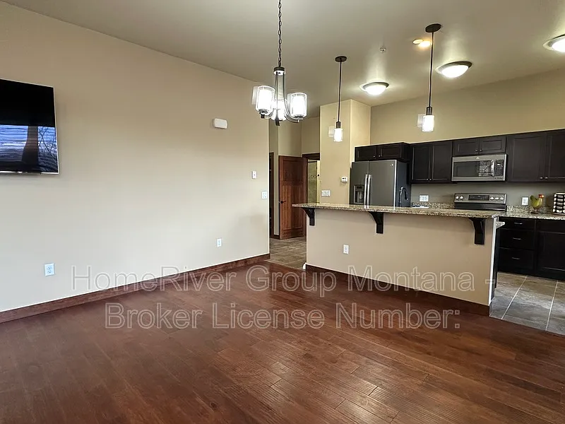 2 bed, 2.0 bath, 1100 sqft, $2,445 — Photo 3