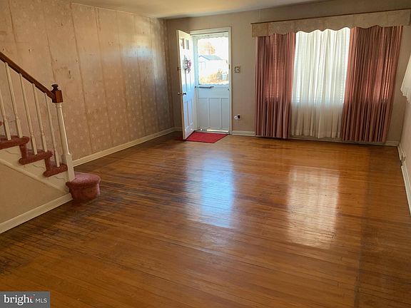 3rd image of 4004 Evans Ln