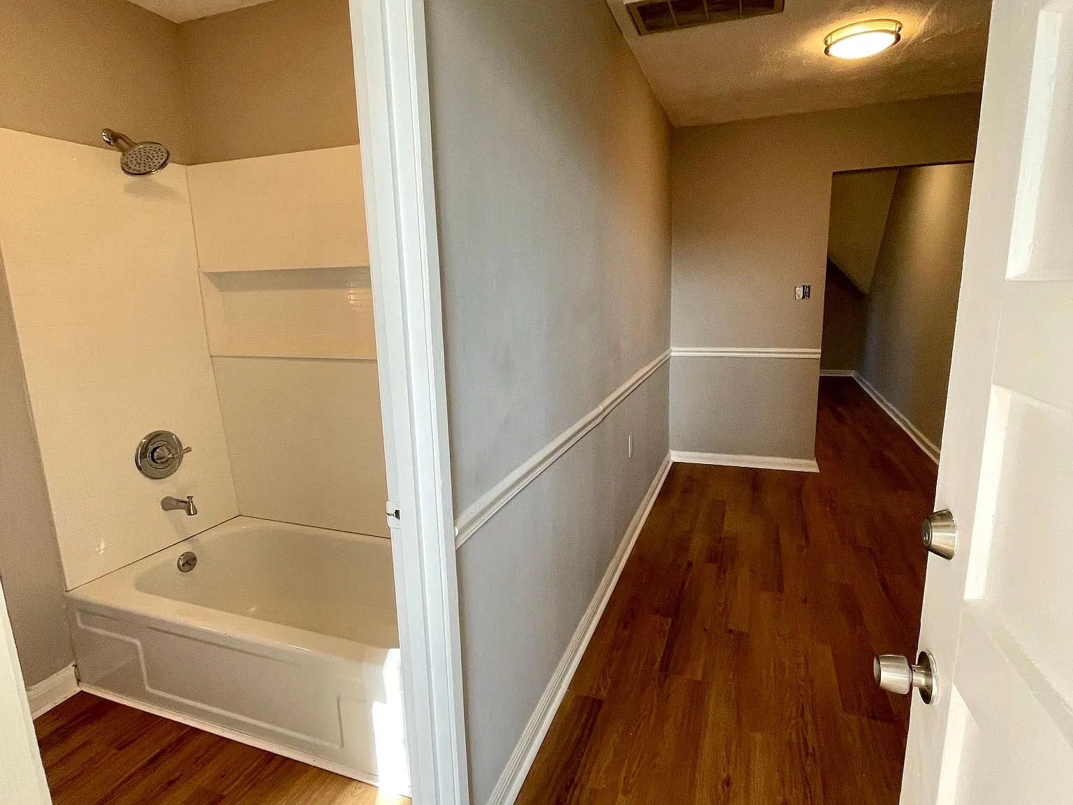 1436 Hepburn Ave — Photo 3