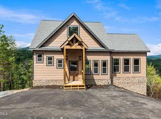 3262 Emerald Springs Loop, Sevierville, TN 37862