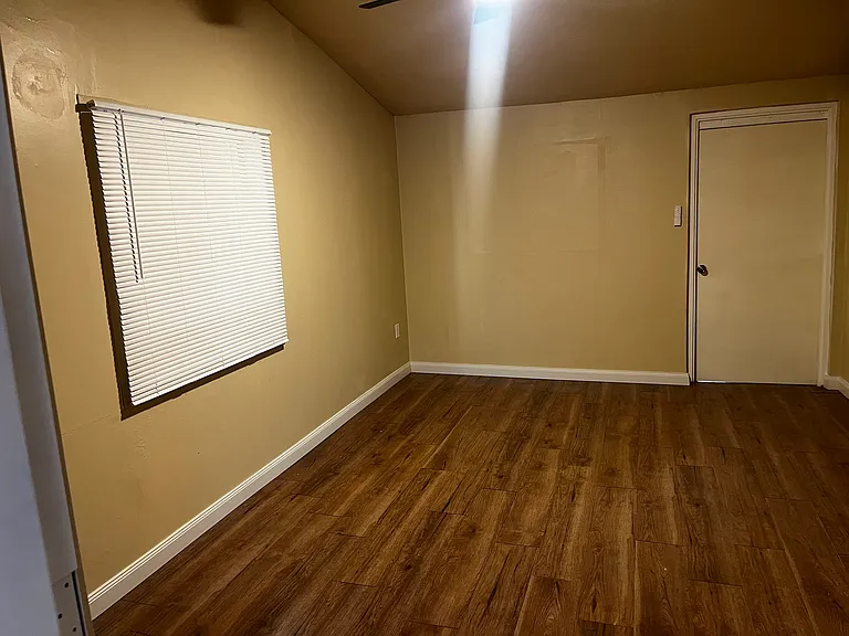 4101 Trowbridge Dr — Photo 15