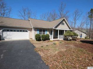 32 Nahor Dr, Palmyra, VA 22963