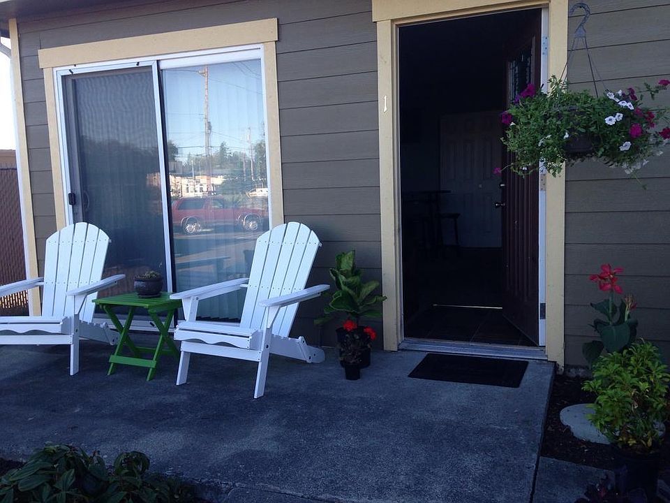 2nd image of 170 E Whidbey Ave APT A4